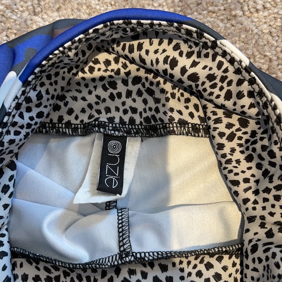 Onzie Camo Leggings - Picture 2 of 3